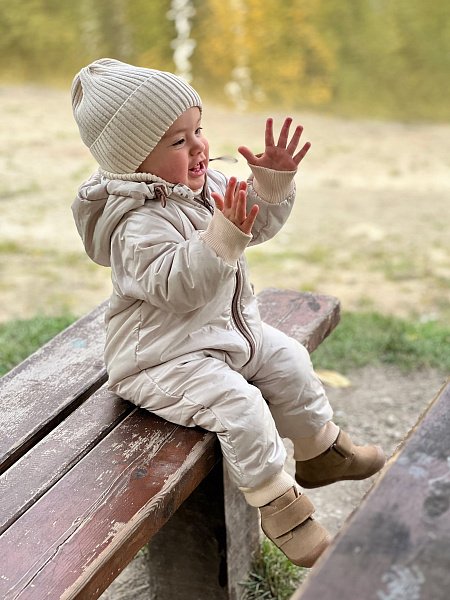 Утепленный комбинезон с манжетами