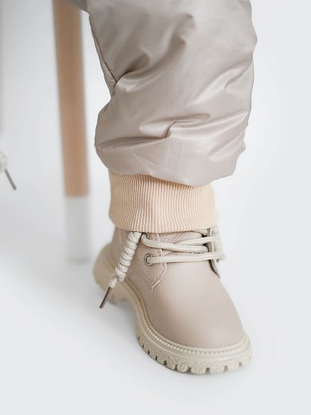 Утепленный комбинезон с манжетами